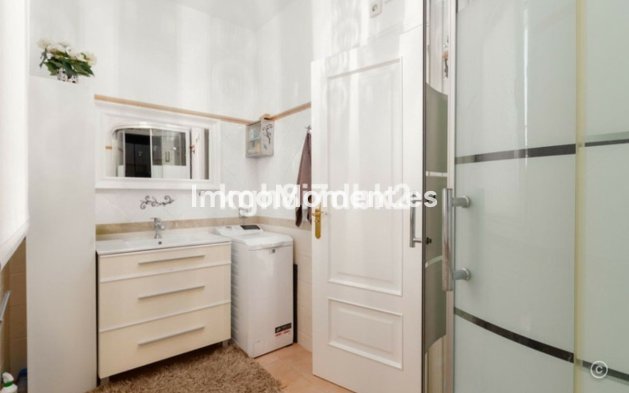 Bestaande woning - Vrijstaande villa - Estepona  - Estepona Centro