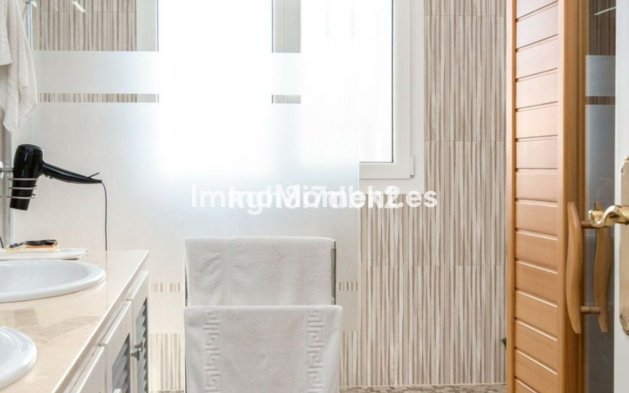 Bestaande woning - Vrijstaande villa - Estepona  - Estepona Centro