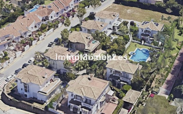 Bestaande woning - Vrijstaande villa - Estepona  - Estepona Centro