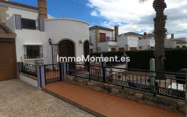 Resale - Detached villa - Algorfa - La Finca Golf