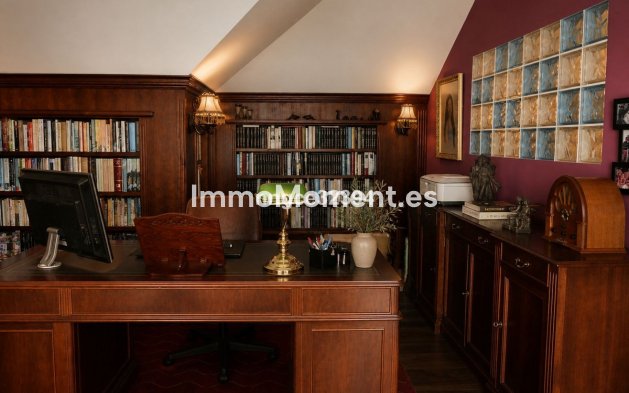 Resale - Detached villa - Sotogrande - San Roque