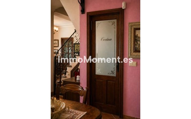 Resale - Detached villa - Sotogrande - San Roque