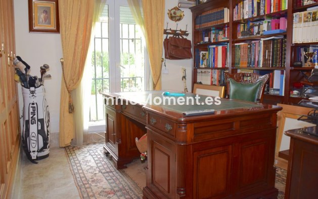 Bestaande woning - Vrijstaande villa - Marbella - Santa Clara