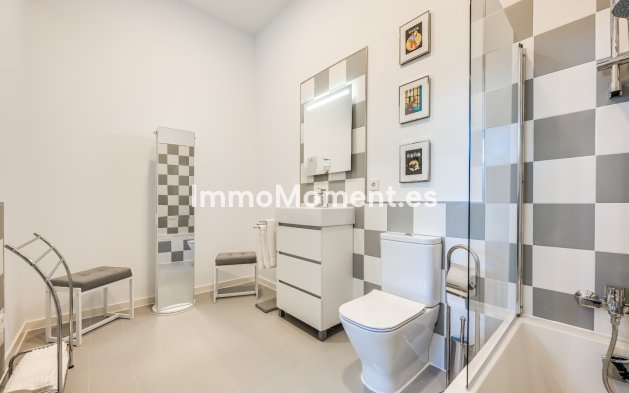 Resale - Detached villa - Sotogrande