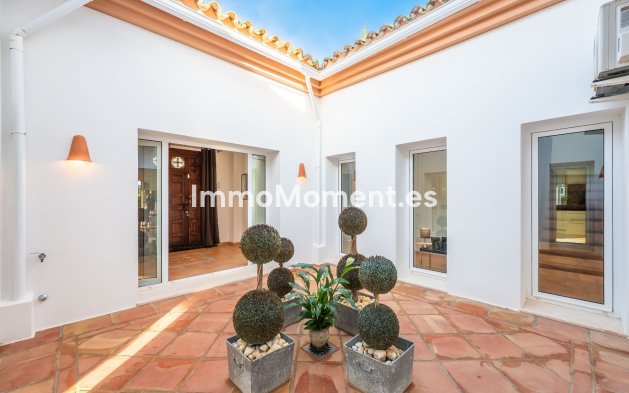 Resale - Detached villa - Sotogrande