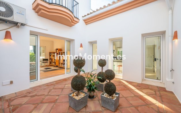Resale - Detached villa - Sotogrande
