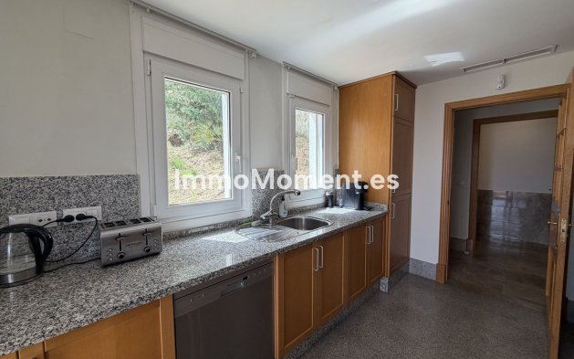 Wiederverkauf - Freistehende Villa - Marbella - Marbella Centro