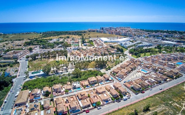 Reventa - Villa independiente - Orihuela - Punta Prima
