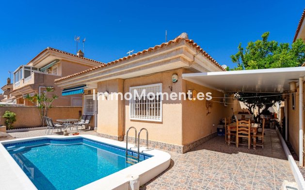 Reventa - Villa independiente - Orihuela - Punta Prima