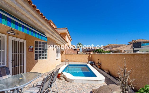 Reventa - Villa independiente - Orihuela - Punta Prima