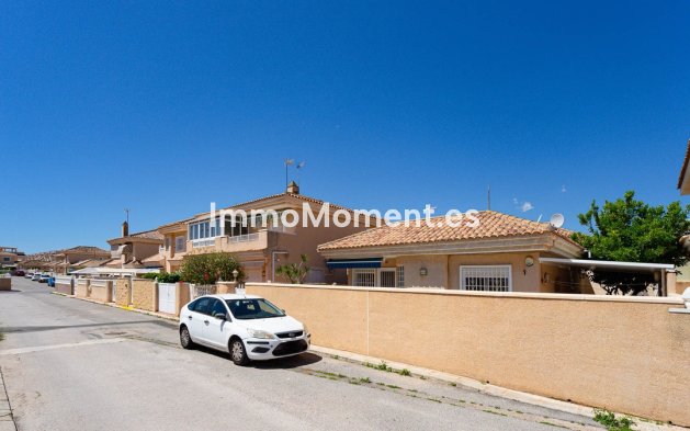 Reventa - Villa independiente - Orihuela - Punta Prima