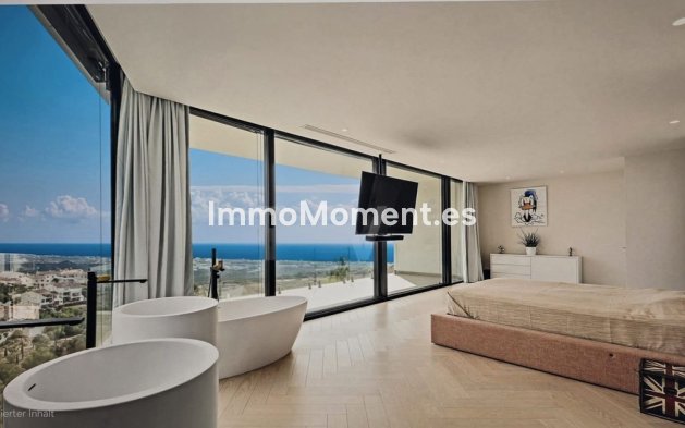 Resale - Detached villa - Marbella - Altos de los Monteros