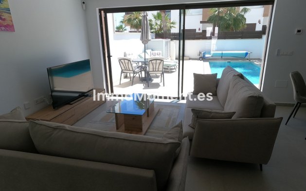 Resale - Detached villa - Algorfa - La Finca Golf