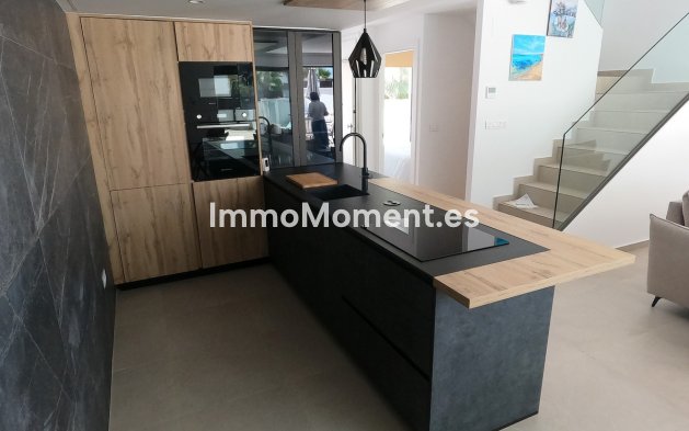Resale - Detached villa - Algorfa - La Finca Golf