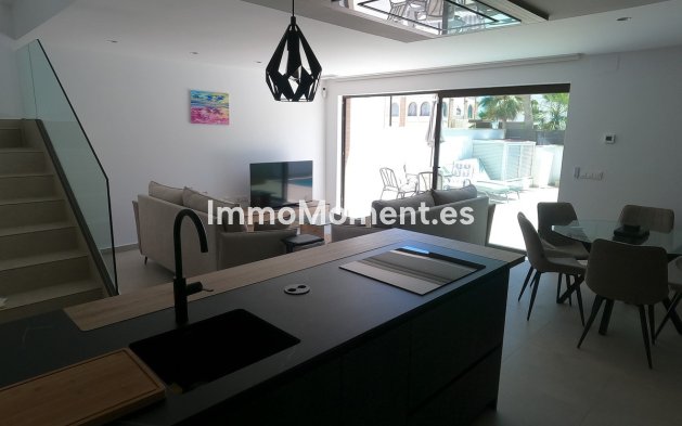 Resale - Detached villa - Algorfa - La Finca Golf