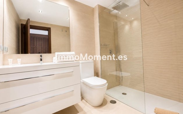 Resale - Apartment - Marbella - Cortijo Blanco