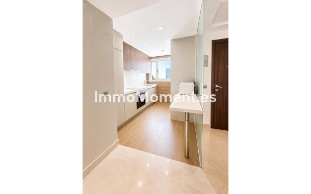 Resale - Apartment - Marbella - Cortijo Blanco