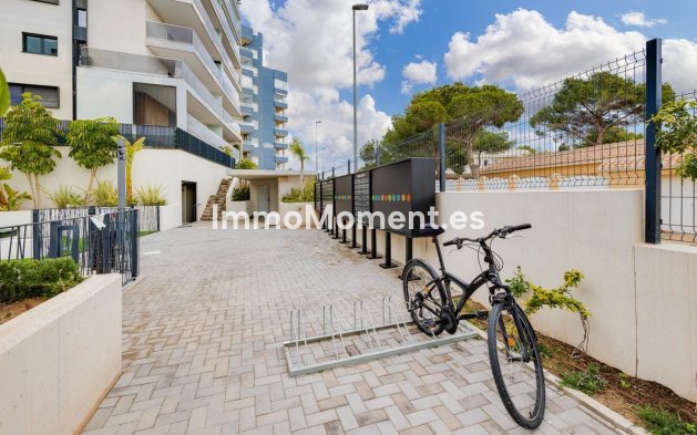 Resale - Apartment - Orihuela - Campoamor
