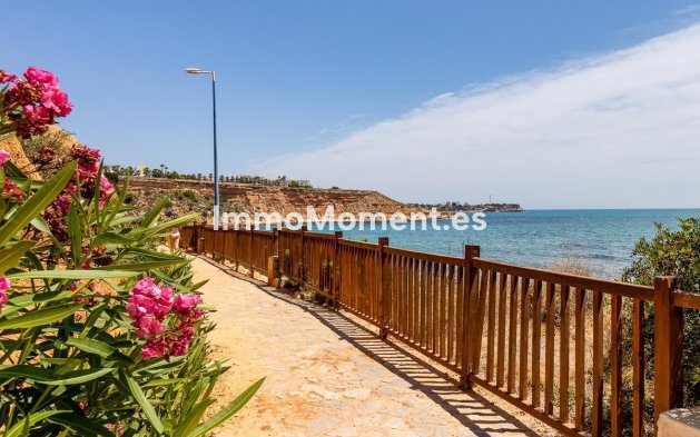 Resale - Apartment - Orihuela - Campoamor