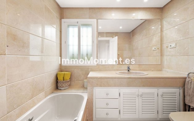 Wiederverkauf - Wohnung - Estepona  - Estepona Centro