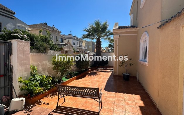 Bestaande woning - Vrijstaande villa - Torrevieja - Torrevieja Centro