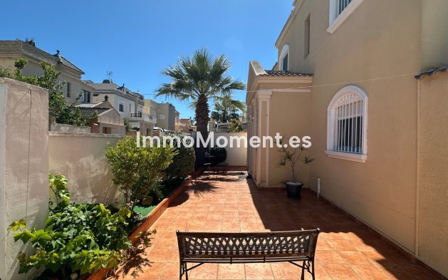 Bestaande woning - Vrijstaande villa - Torrevieja - Torrevieja Centro