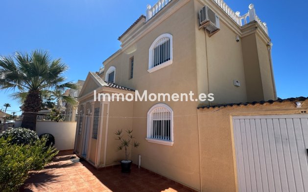 Bestaande woning - Vrijstaande villa - Torrevieja - Torrevieja Centro