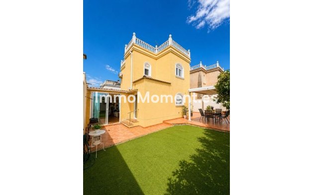 Bestaande woning - Vrijstaande villa - Torrevieja - Torrevieja Centro