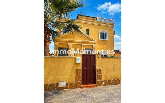 Bestaande woning - Vrijstaande villa - Torrevieja - Torrevieja Centro