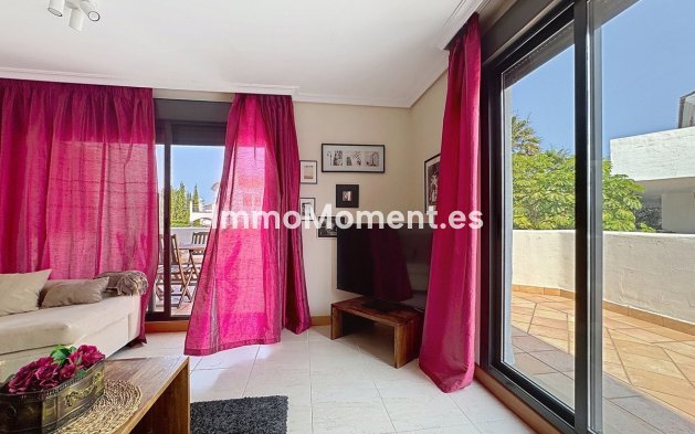 Wiederverkauf - Wohnung - Estepona  - Selwo