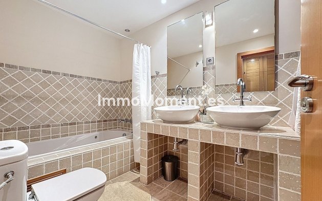 Wiederverkauf - Wohnung - Estepona  - Selwo