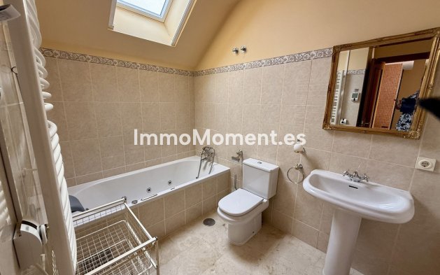 Wiederverkauf - Freistehende Villa - Marbella - Elviria