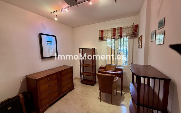 Wiederverkauf - Freistehende Villa - Marbella - Elviria