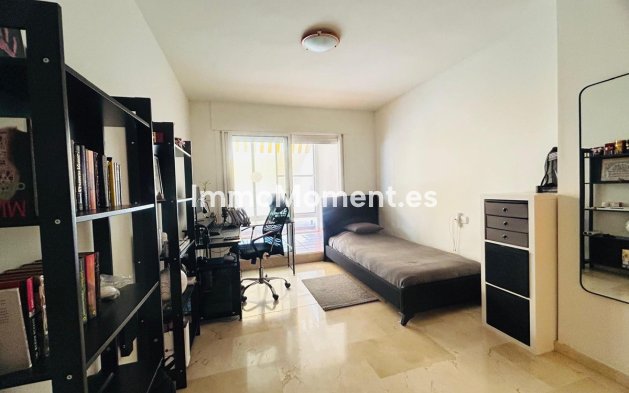 Wiederverkauf - Wohnung - Marbella - Guadalmina Alta