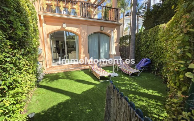 Resale - Apartment - Marbella - Puerto Banús