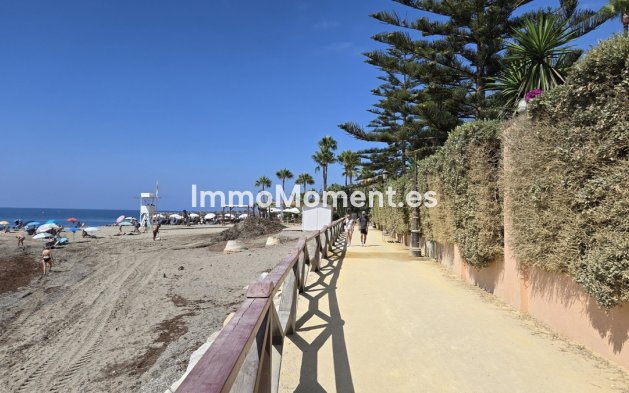 Resale - Apartment - Marbella - Puerto Banús