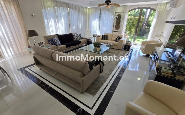 Resale - Apartment - Marbella - Puerto Banús