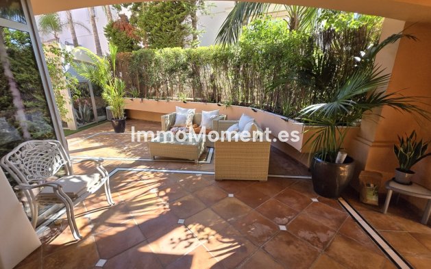 Resale - Apartment - Marbella - Puerto Banús