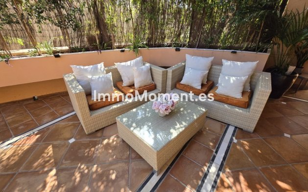 Resale - Apartment - Marbella - Puerto Banús