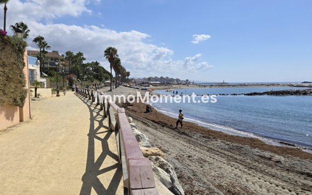 Resale - Apartment - Marbella - Puerto Banús