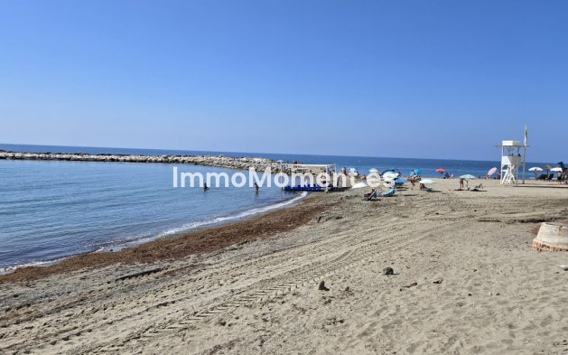 Resale - Apartment - Marbella - Puerto Banús