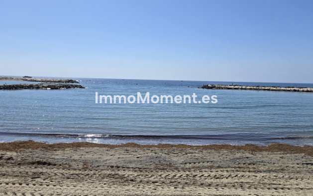 Resale - Apartment - Marbella - Puerto Banús