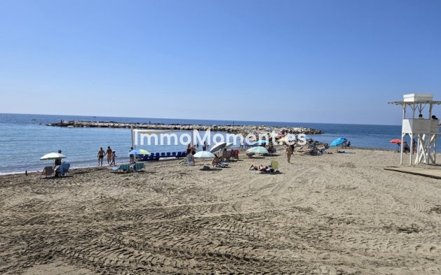 Resale - Apartment - Marbella - Puerto Banús