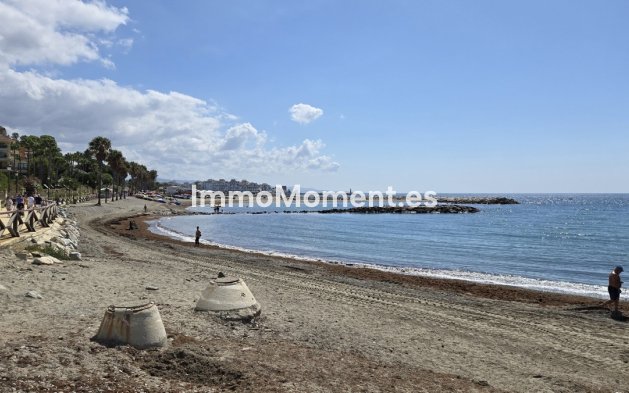 Resale - Apartment - Marbella - Puerto Banús