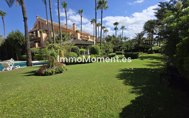 Resale - Apartment - Marbella - Puerto Banús
