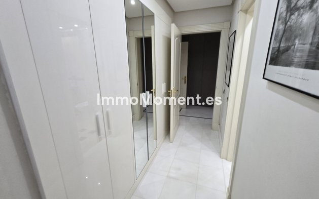 Resale - Apartment - Marbella - Puerto Banús