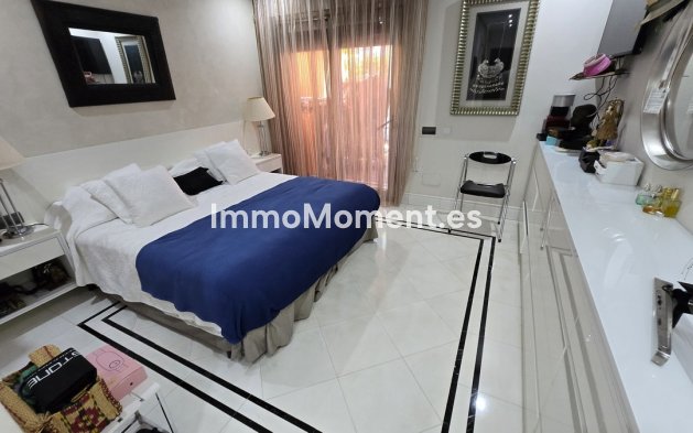 Resale - Apartment - Marbella - Puerto Banús