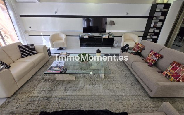Resale - Apartment - Marbella - Puerto Banús