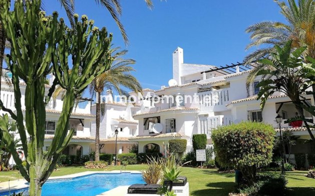 Wiederverkauf - Reihenhaus - Marbella - Nueva Andalucía