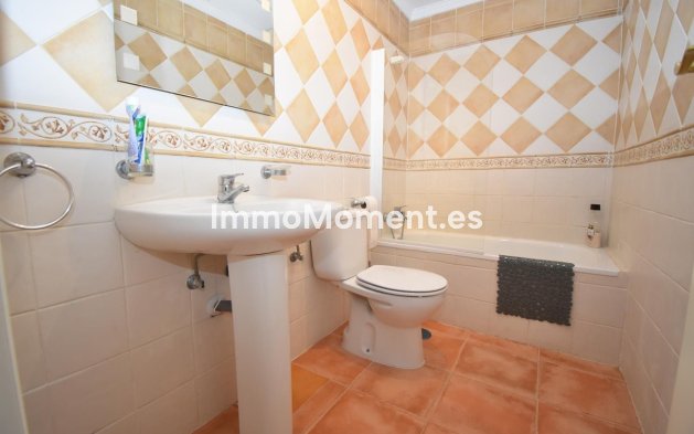 Resale - Apartment - Marbella - Elviria